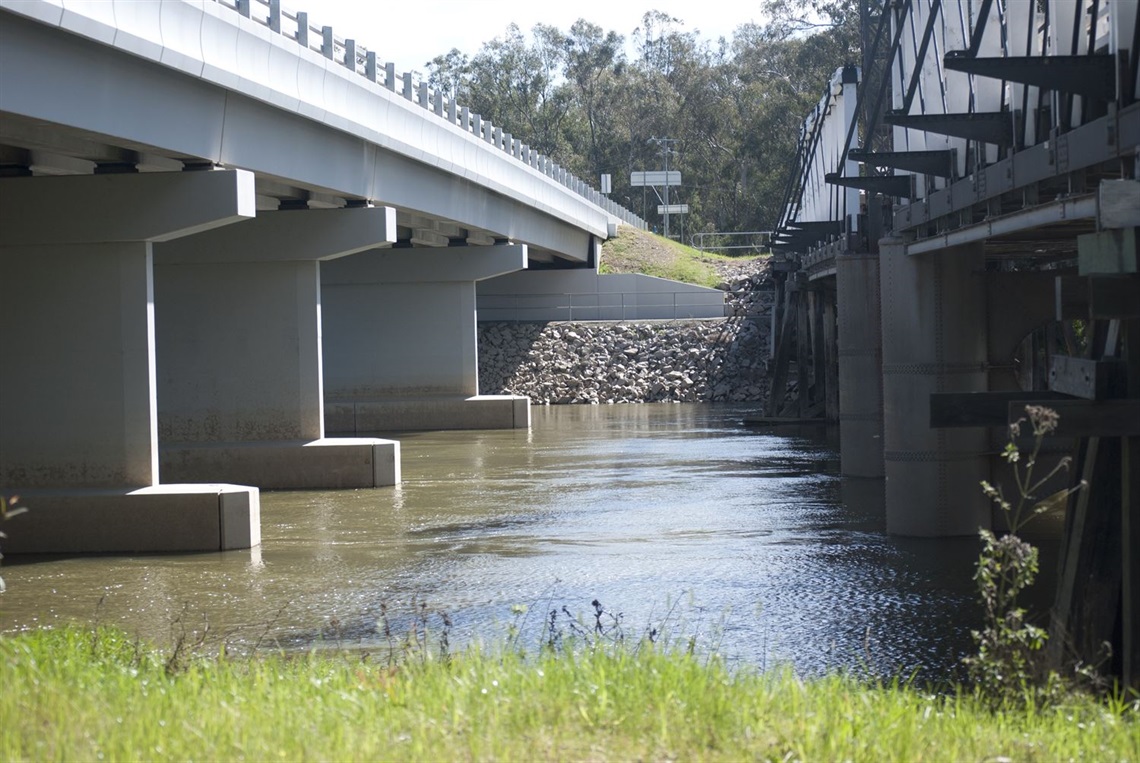 bridges-side-by-side-cobram-barooga-bridge-24-09-12-shannonkneebone.jpg