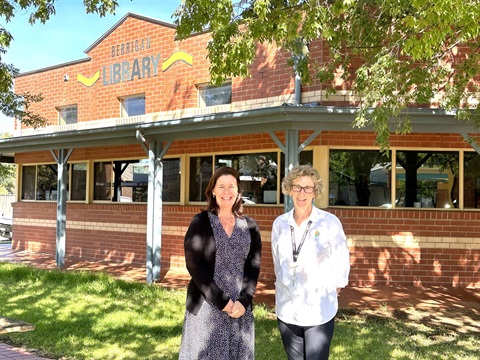Karen-Wendt-and-Jenny-Congdon-at-Berrigan-Library_1.jpg